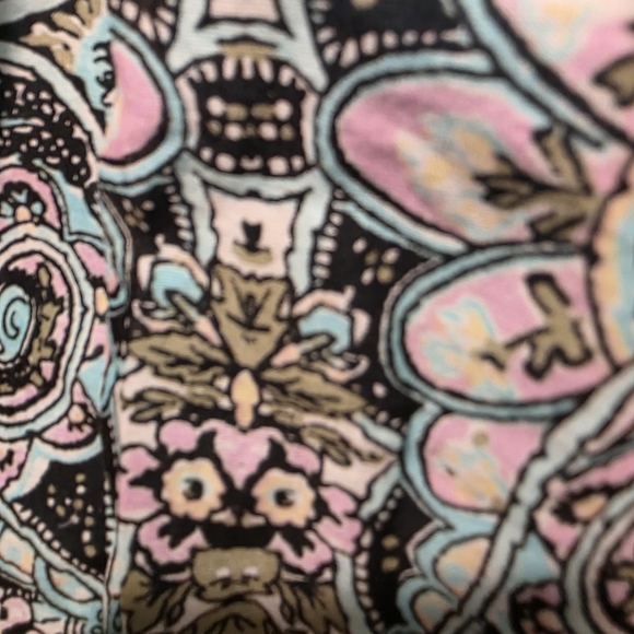 Elegant Paisley Print Dress - Picture 5 of 7